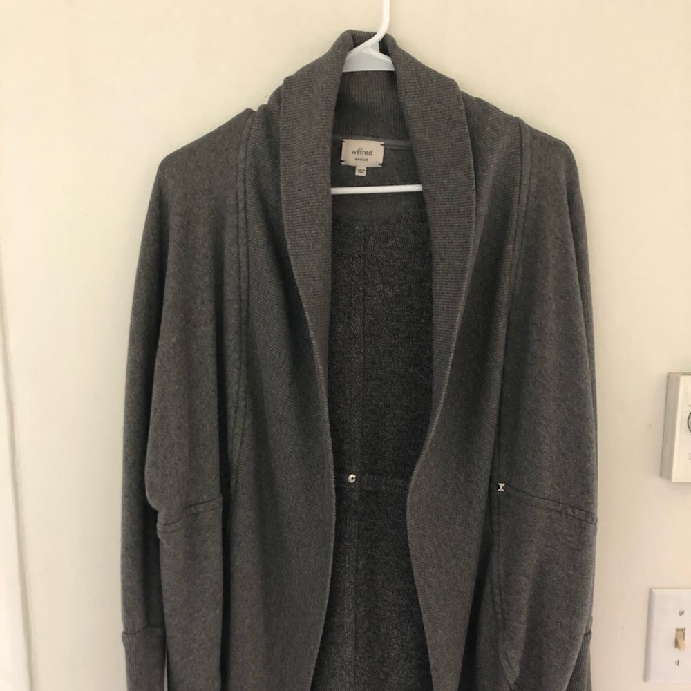 Aritzia Wilfred Dedroin cardigan